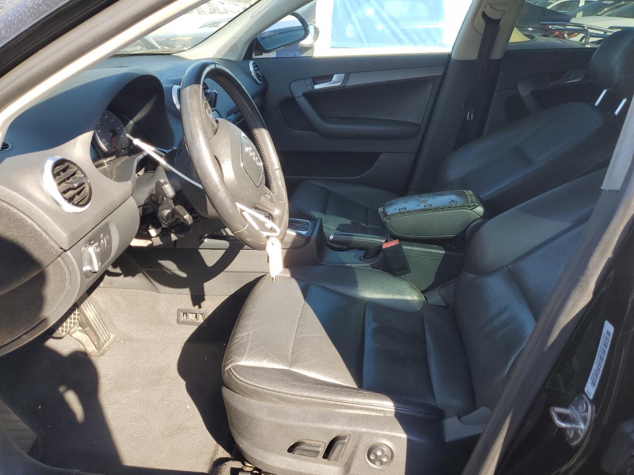 2013 Audi A3 Premium VIN: WAUBEAFM9DA028998 Lot: 85157915