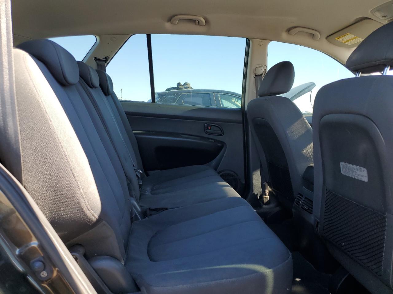 2009 Kia Rondo Base VIN: KNAFG528X97259442 Lot: 84961815