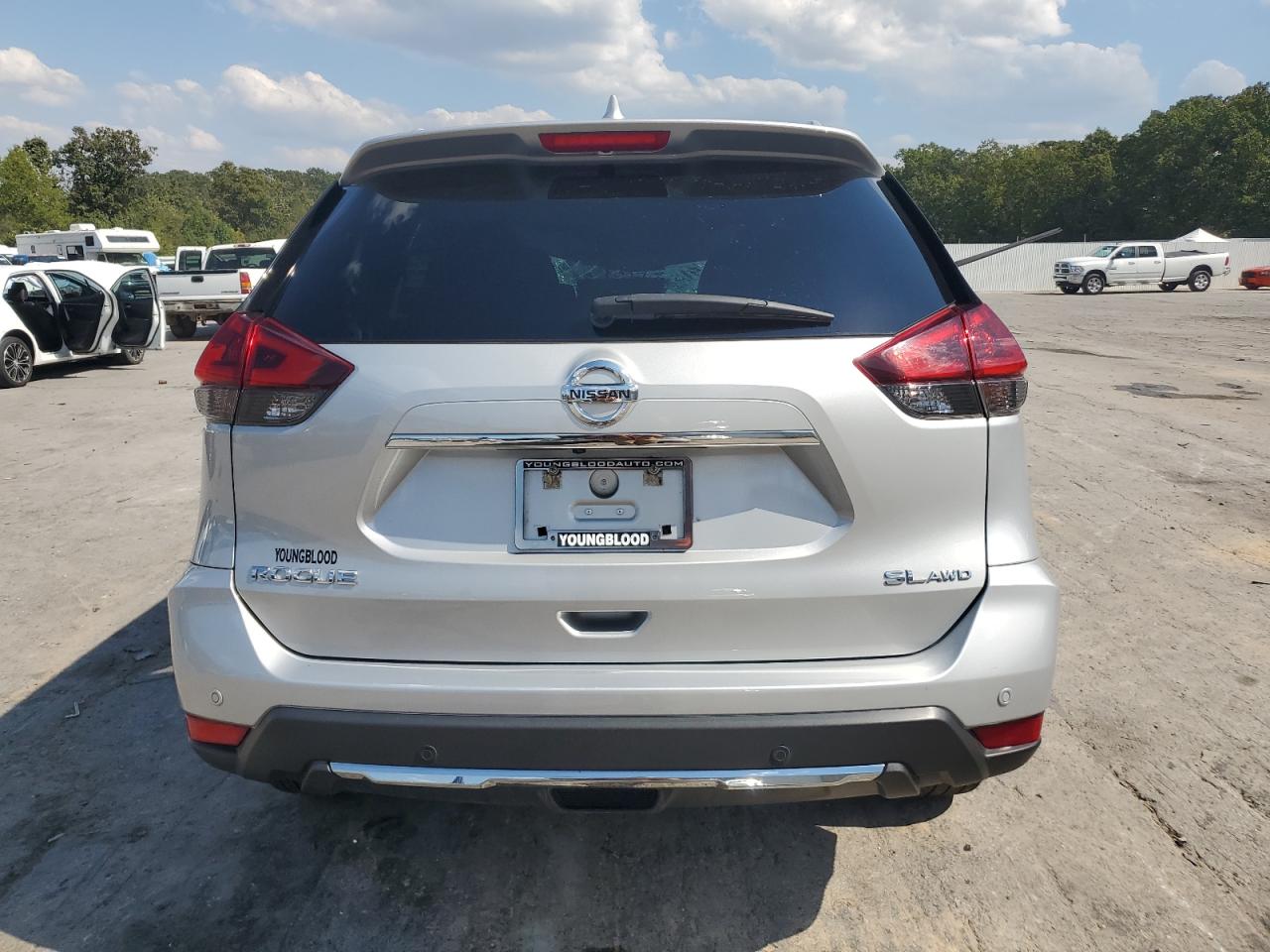 2019 Nissan Rogue S VIN: 5N1AT2MV0KC823098 Lot: 84781885