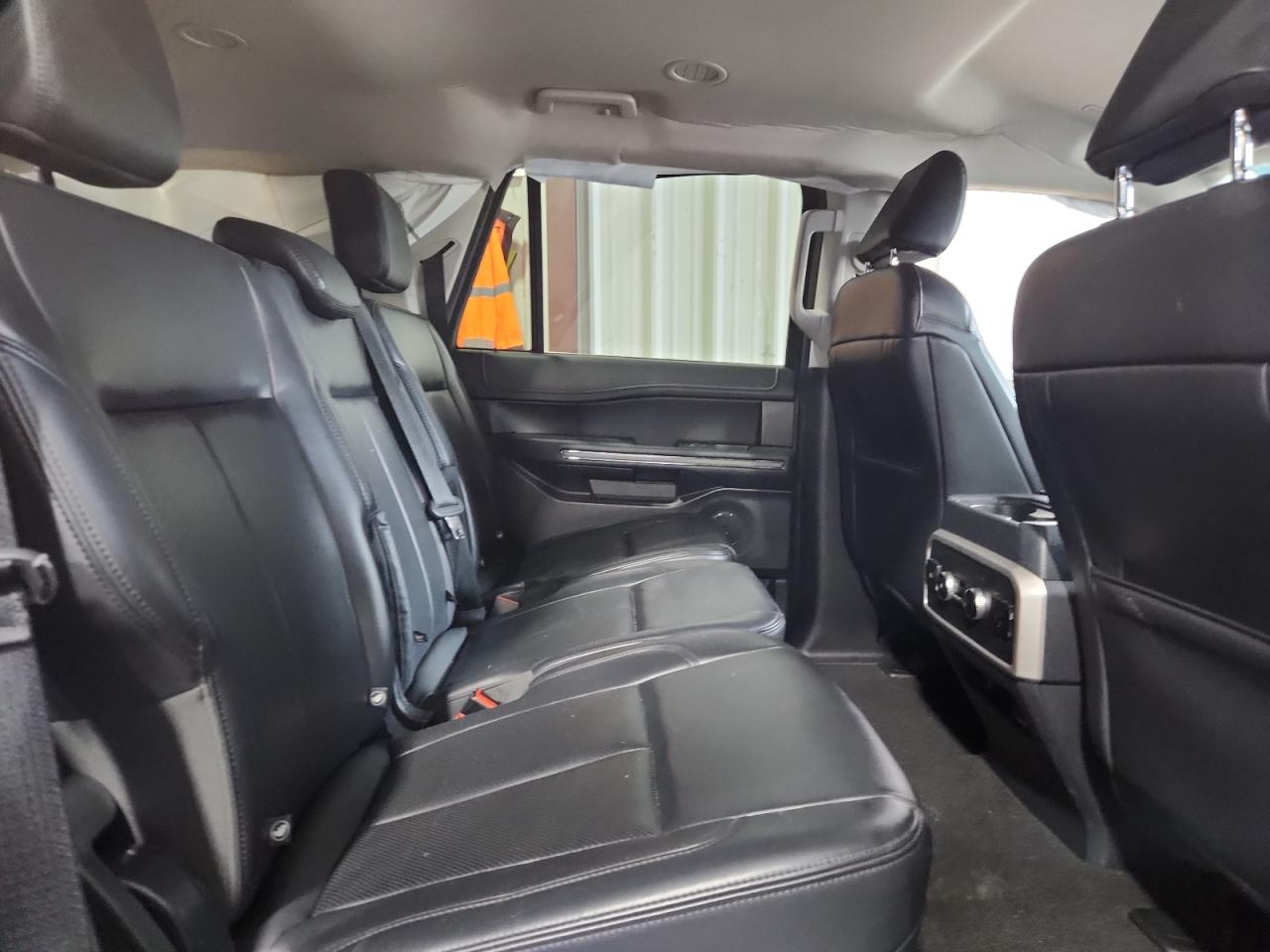 2024 Ford Expedition Xlt VIN: 1FMJU1H85REA20037 Lot: 89886315