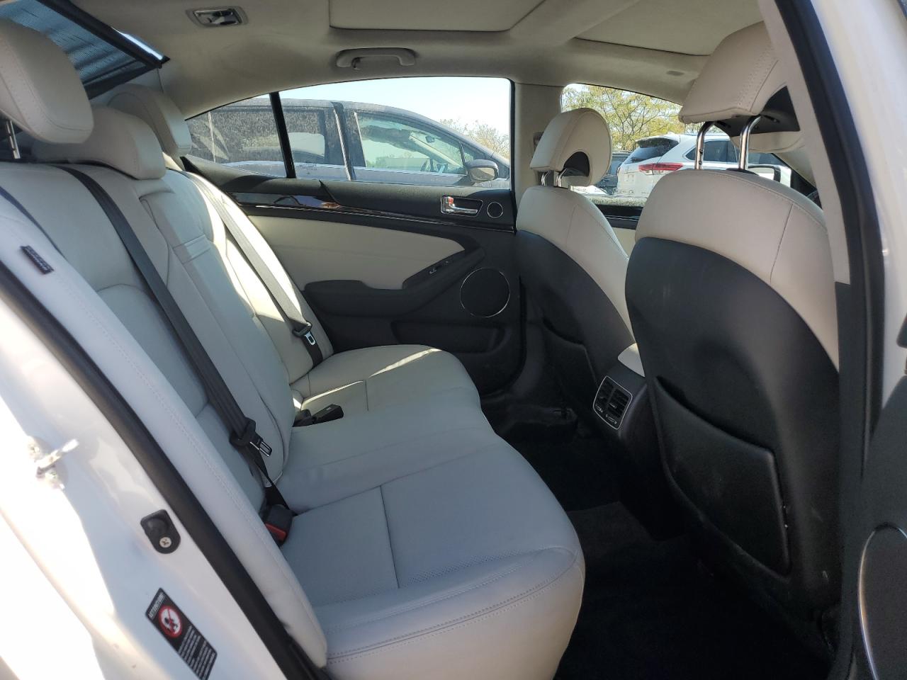2015 Kia Cadenza Premium VIN: KNALN4D72F5187702 Lot: 84771985