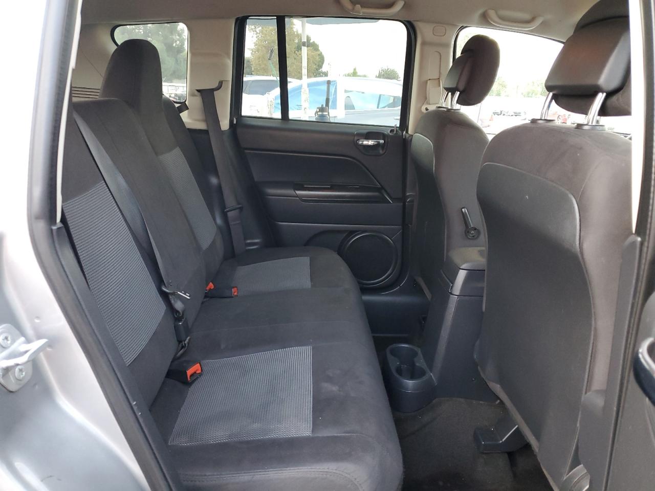 2015 Jeep Compass Sport VIN: 1C4NJCBA7FD386282 Lot: 86093825