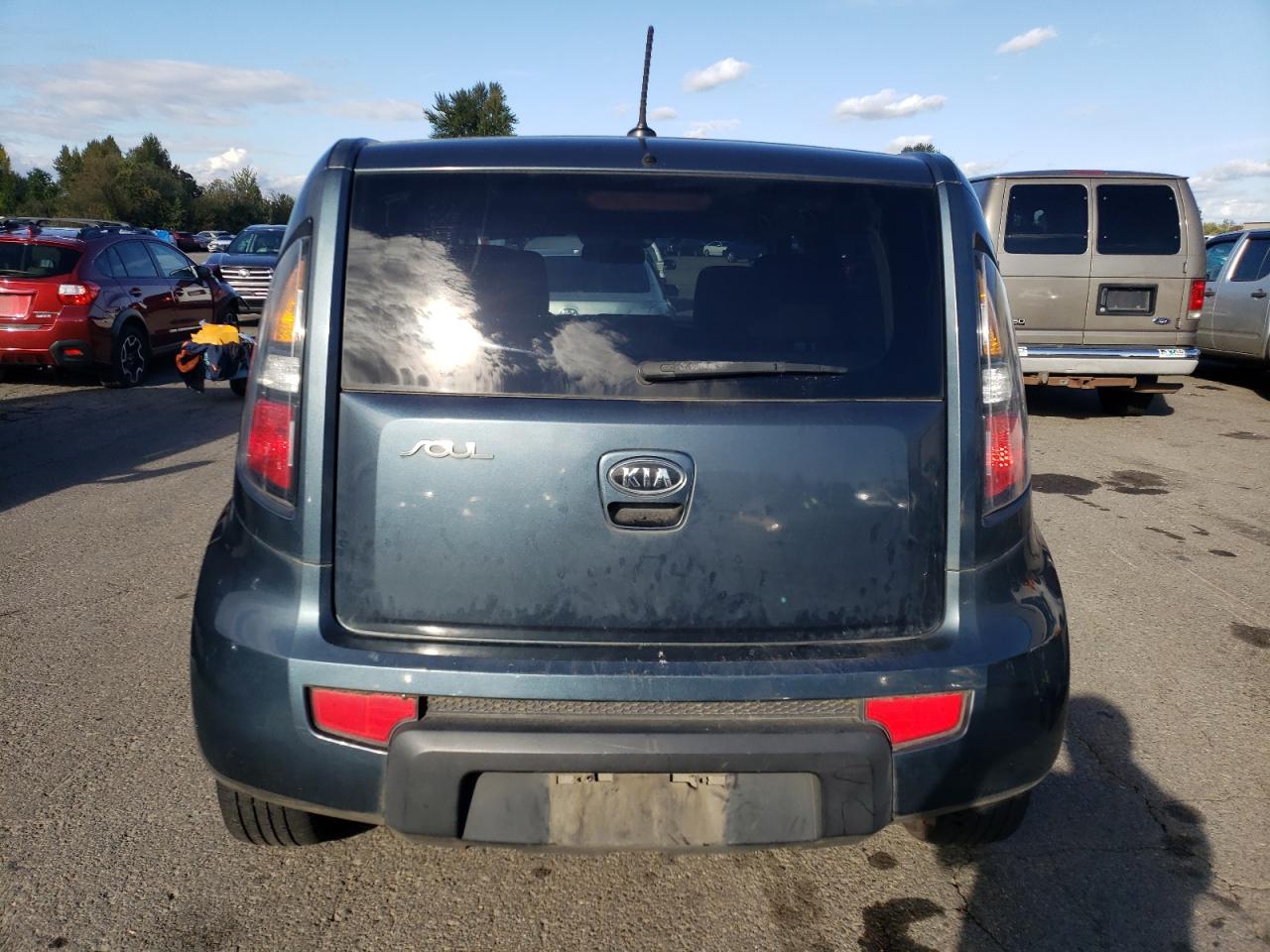 2011 Kia Soul + VIN: KNDJT2A26B7334180 Lot: 85181425