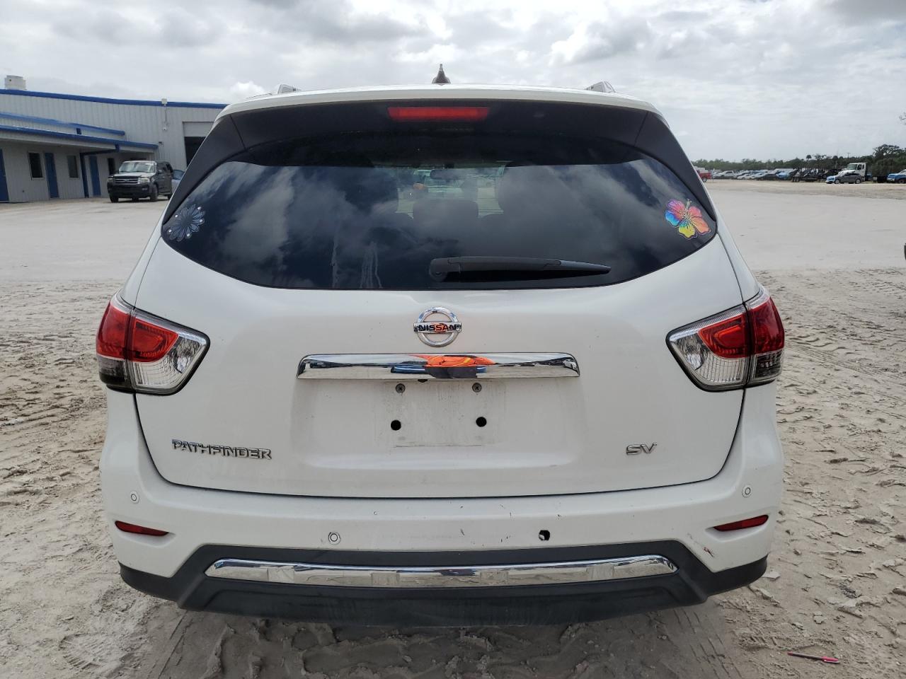 2014 Nissan Pathfinder S VIN: 5N1AR2MN8EC632483 Lot: 82218585