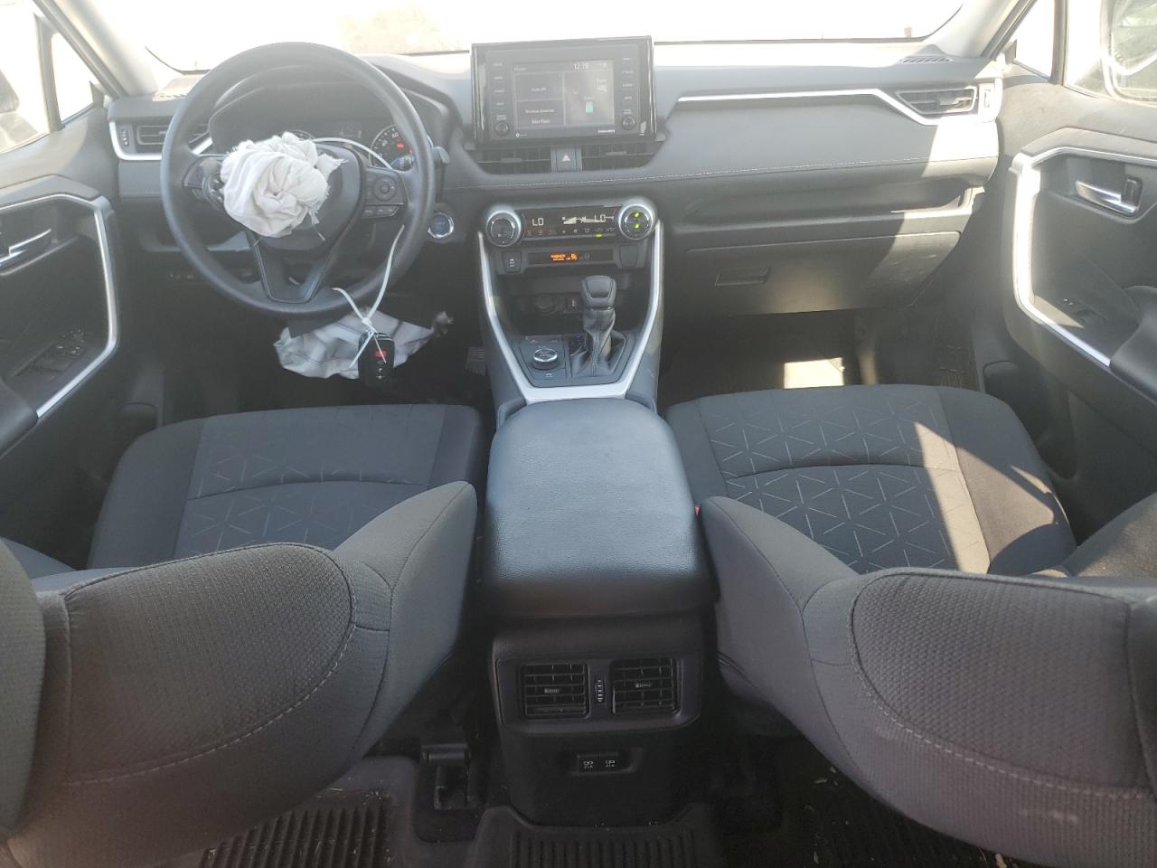 2021 Toyota Rav4 Xle VIN: 4T3RWRFV0MU040724 Lot: 84993795