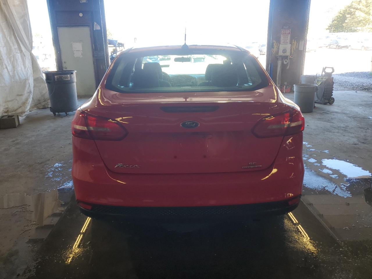 2015 Ford Focus Se VIN: 1FADP3F20FL335182 Lot: 85067885