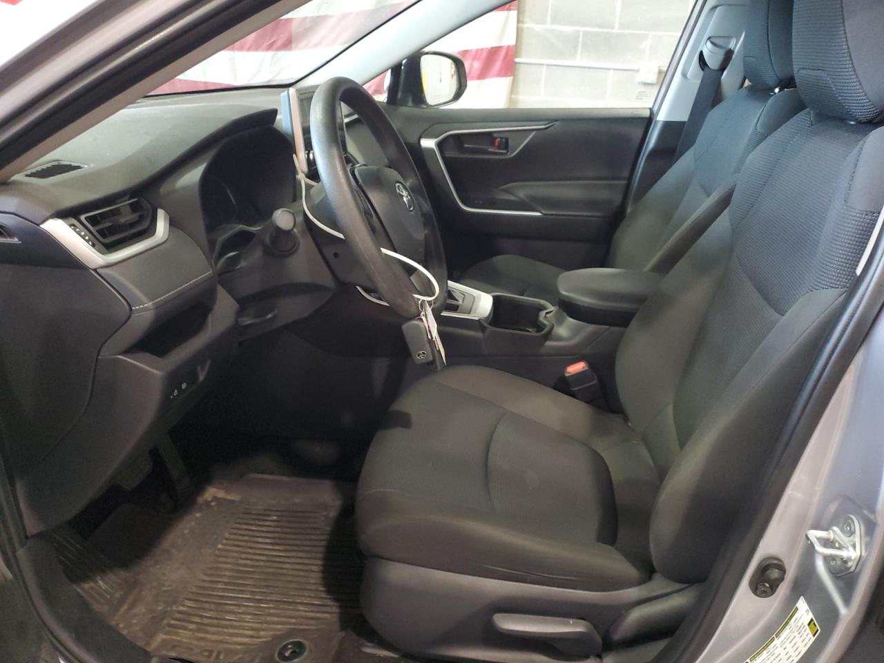 2024 Toyota Rav4 Le VIN: 2T3G1RFV2RC472732 Lot: 85690195