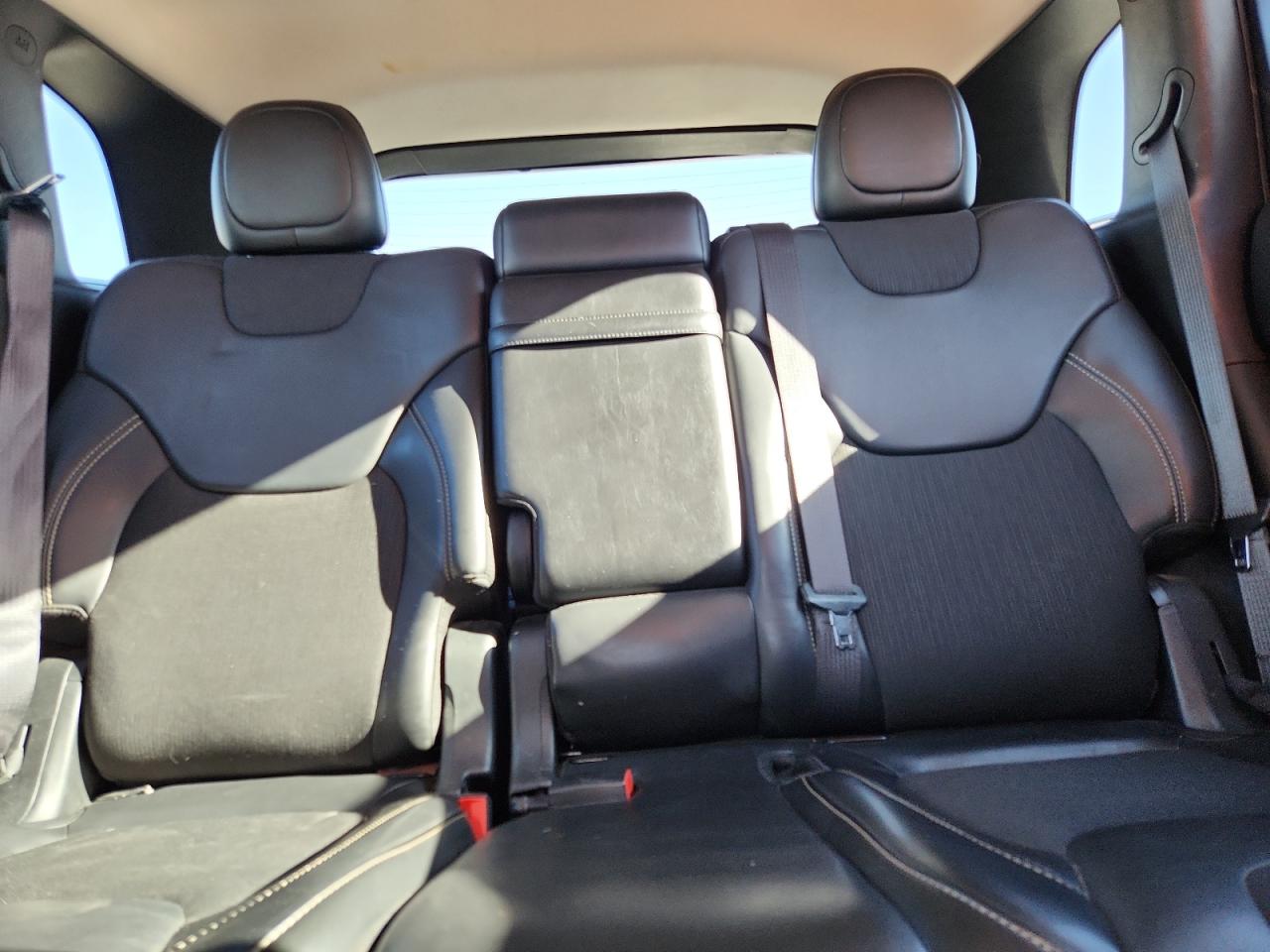 2018 Jeep Cherokee Latitude Plus VIN: 1C4PJLLB7JD622700 Lot: 87252055