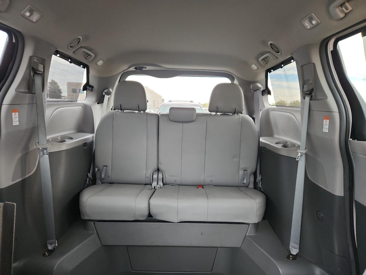 2015 Toyota Sienna Xle VIN: 5TDYK3DC6FS576944 Lot: 86149425