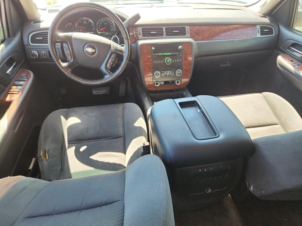 2009 Chevrolet Suburban C1500 Lt VIN: 1GNFC26049R228636 Lot: 84730885