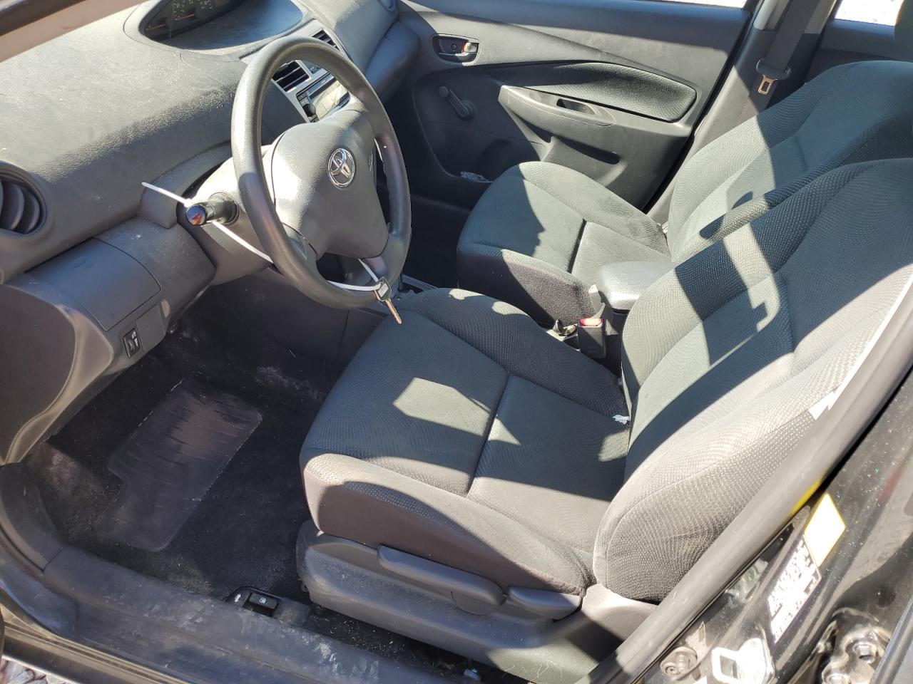 2010 Toyota Yaris VIN: JTDBT4K35A1364862 Lot: 82222645