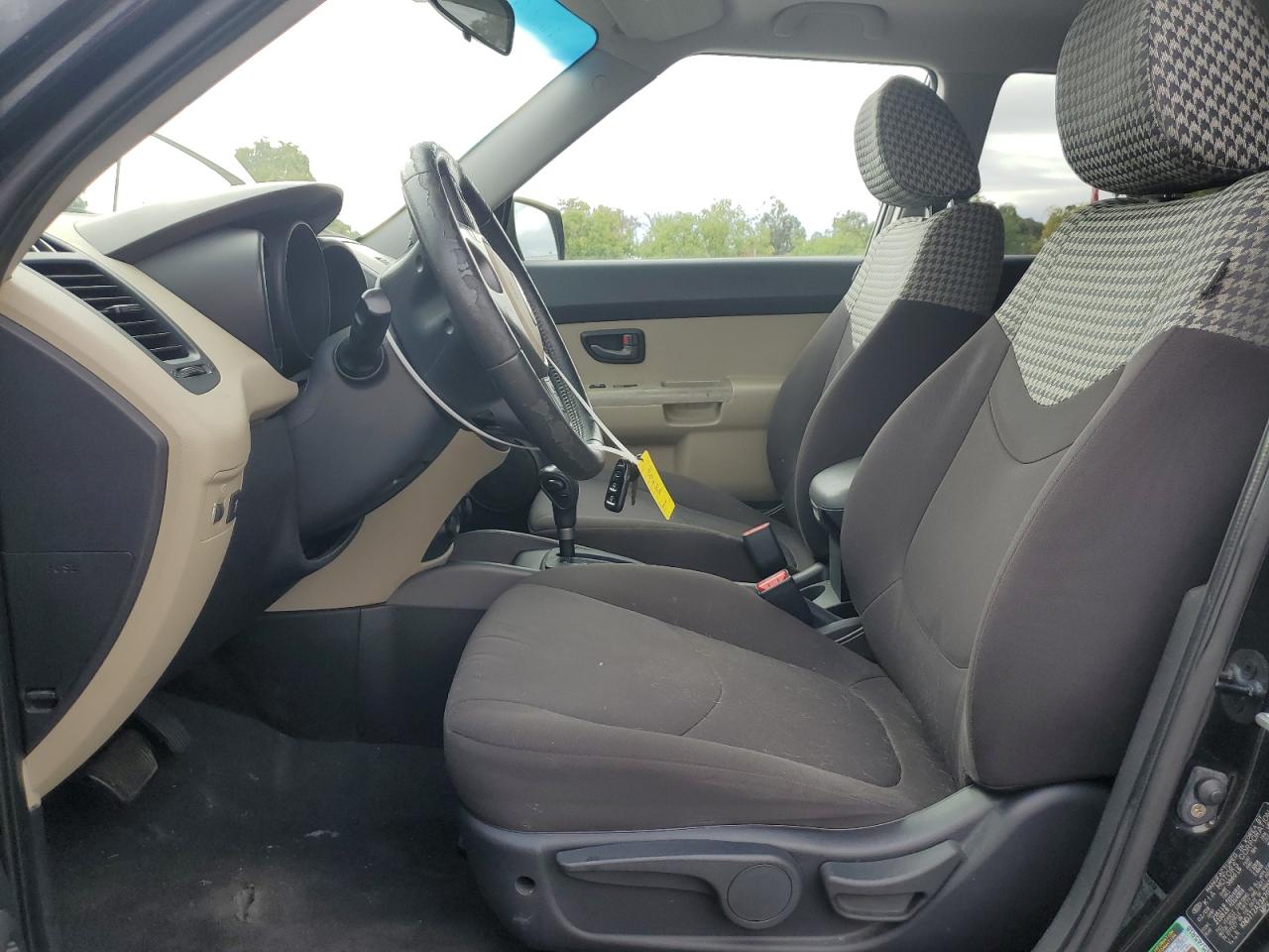 2010 Kia Soul + VIN: KNDJT2A23A7038239 Lot: 84584625