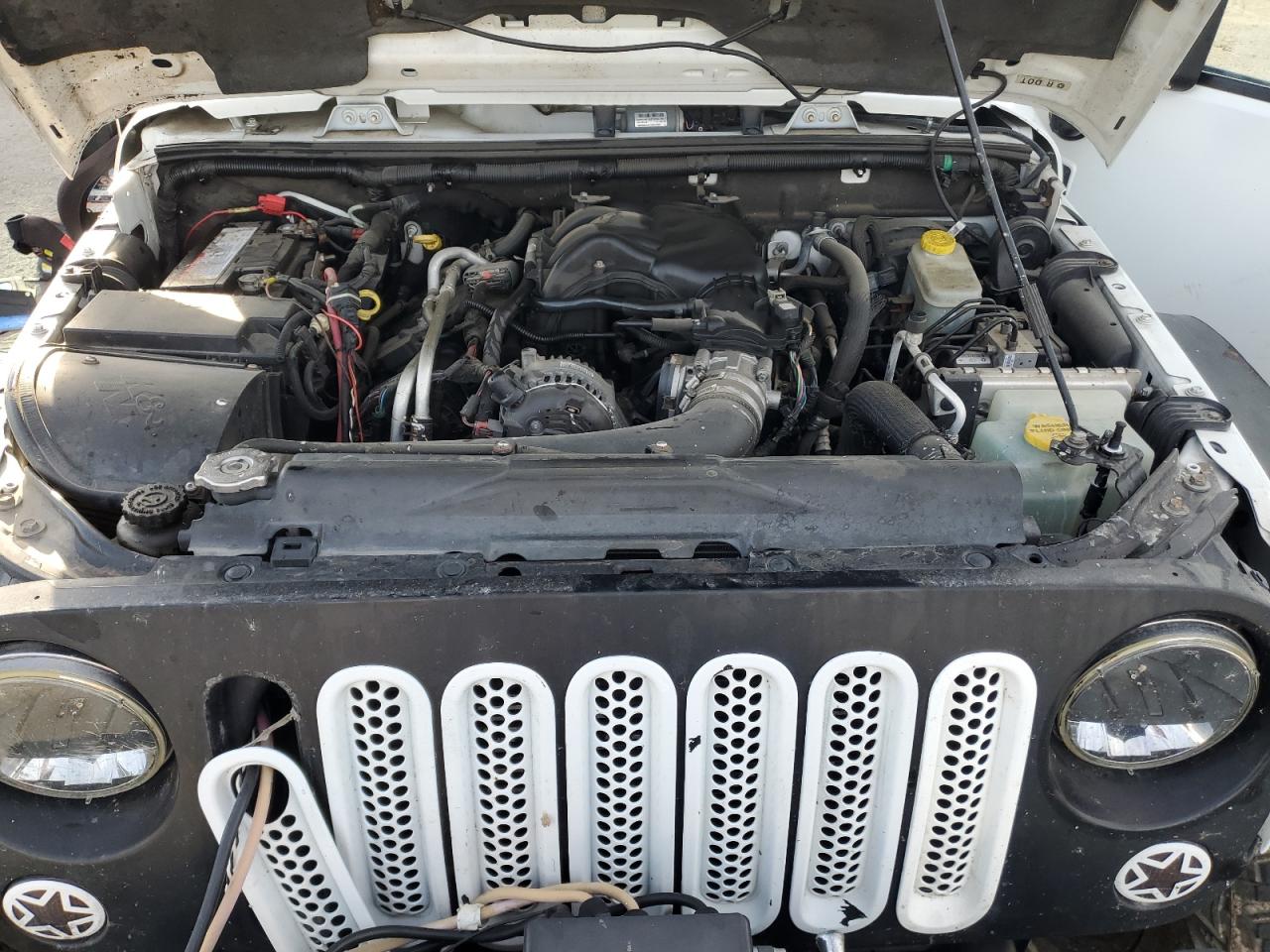 2013 Jeep Wrangler Unlimited Sahara VIN: 1C4HJWEG4DL555322 Lot: 82407415