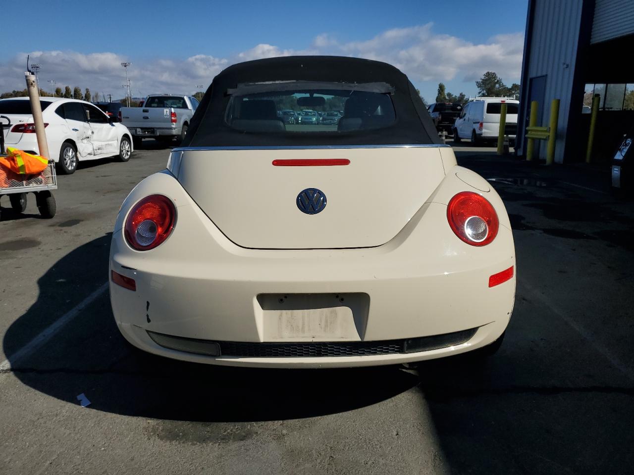 2007 Volkswagen New Beetle Convertible Option Package 2 VIN: 3VWSF31Y97M401029 Lot: 86524555