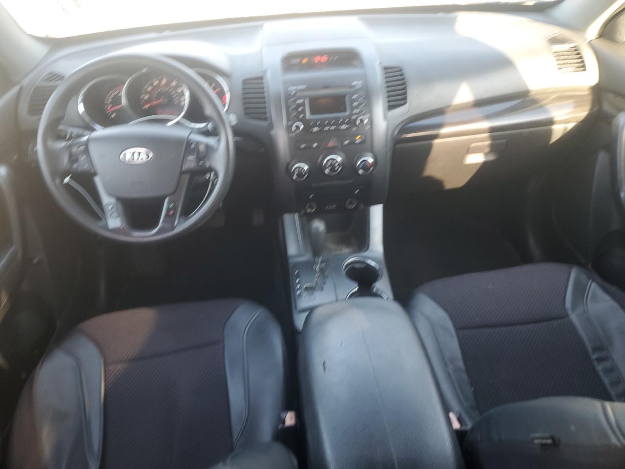 2011 Kia Sorento Base VIN: 5XYKT3A17BG076630 Lot: 82327525