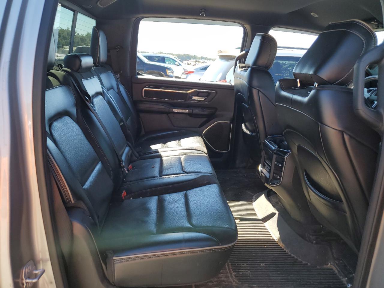 2019 Ram 1500 Laramie VIN: 1C6SRFJT4KN774386 Lot: 82510045