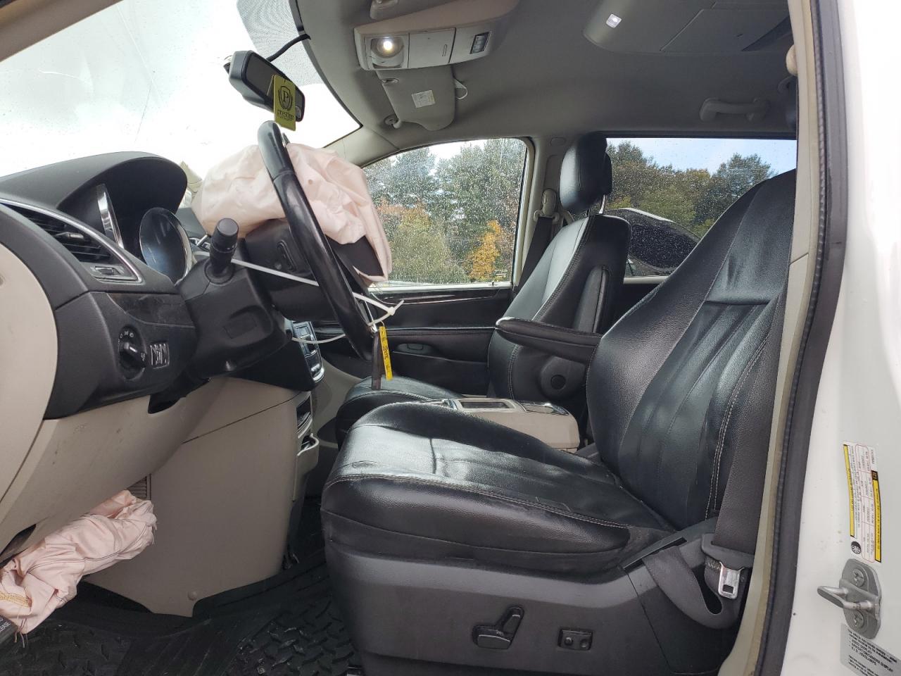 2015 Chrysler Town & Country Touring VIN: 2C4RC1BG0FR537741 Lot: 91191035