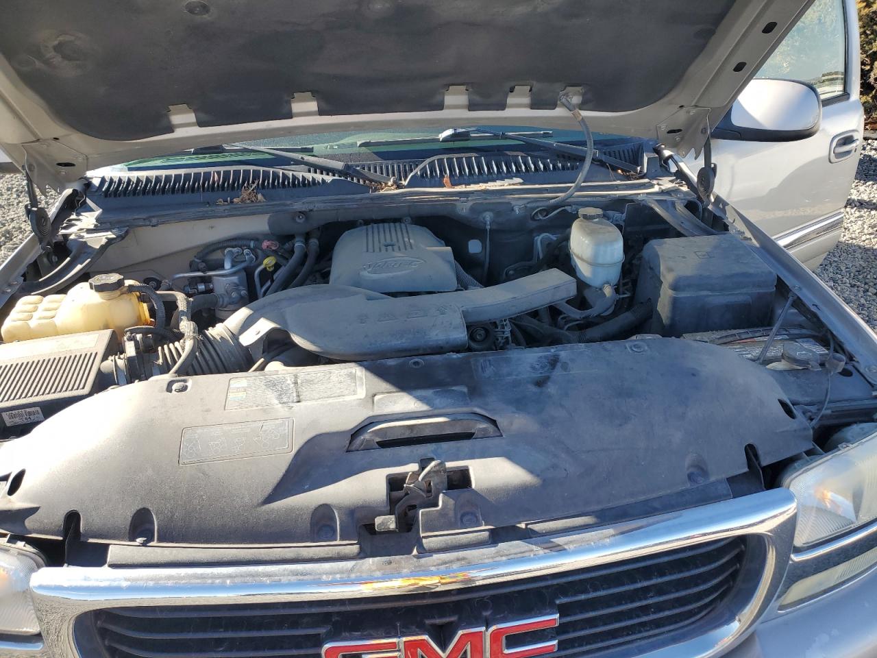 2006 GMC Yukon Xl C1500 VIN: 1GKEC16Z06J111356 Lot: 90727325