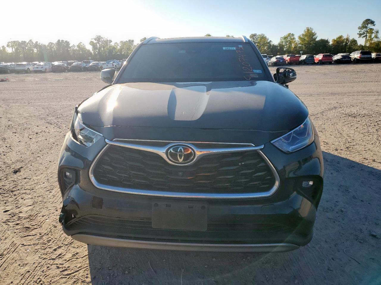 Фото: 5TDFZRAH6NS128174