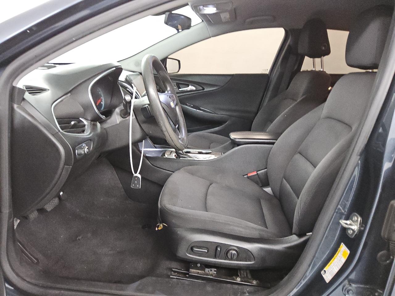 2019 Chevrolet Malibu Lt VIN: 1G1ZD5ST4KF123261 Lot: 70567075