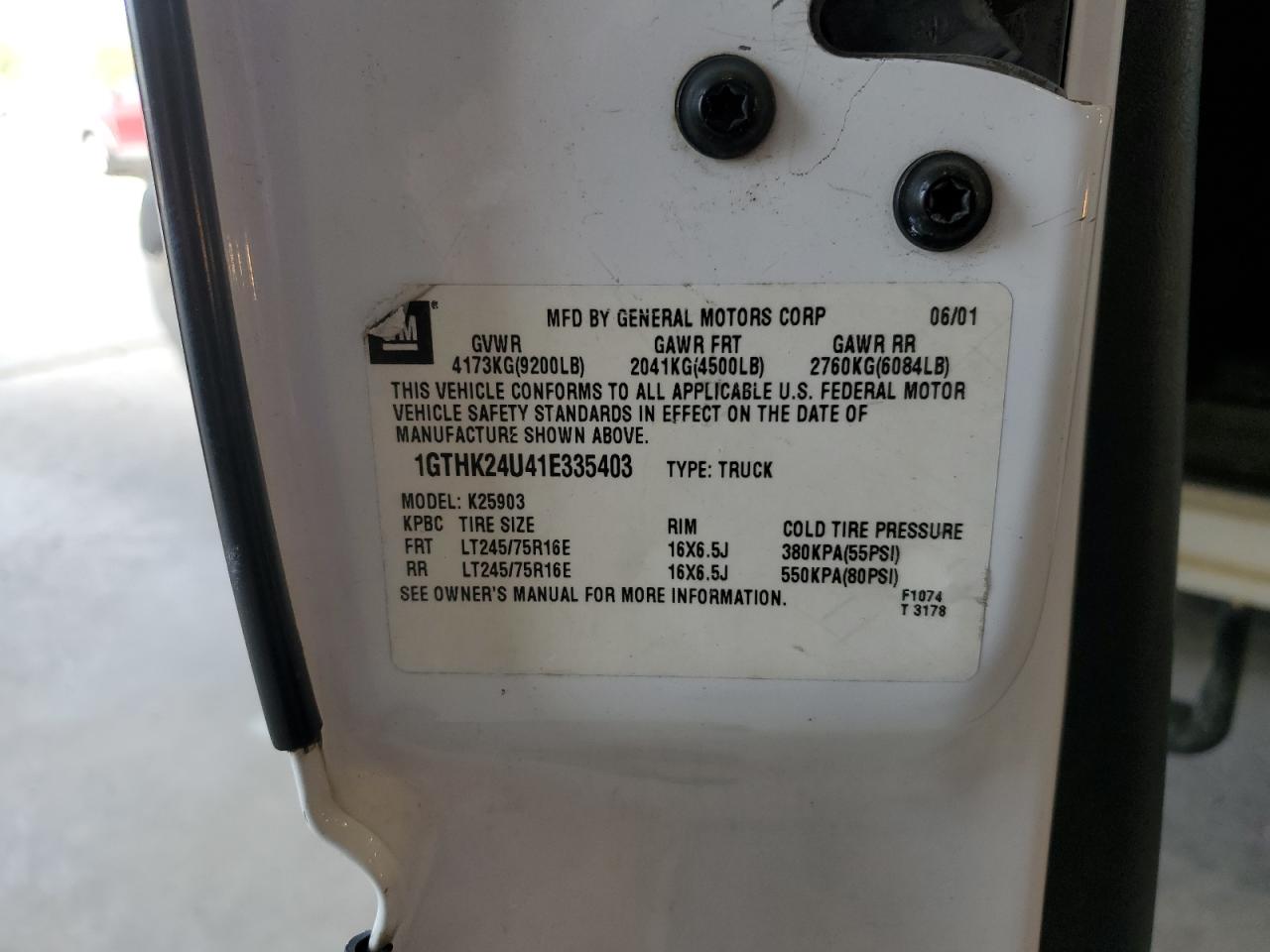 2001 GMC Sierra K2500 Heavy Duty VIN: 1GTHK24U41E335403 Lot: 84781825
