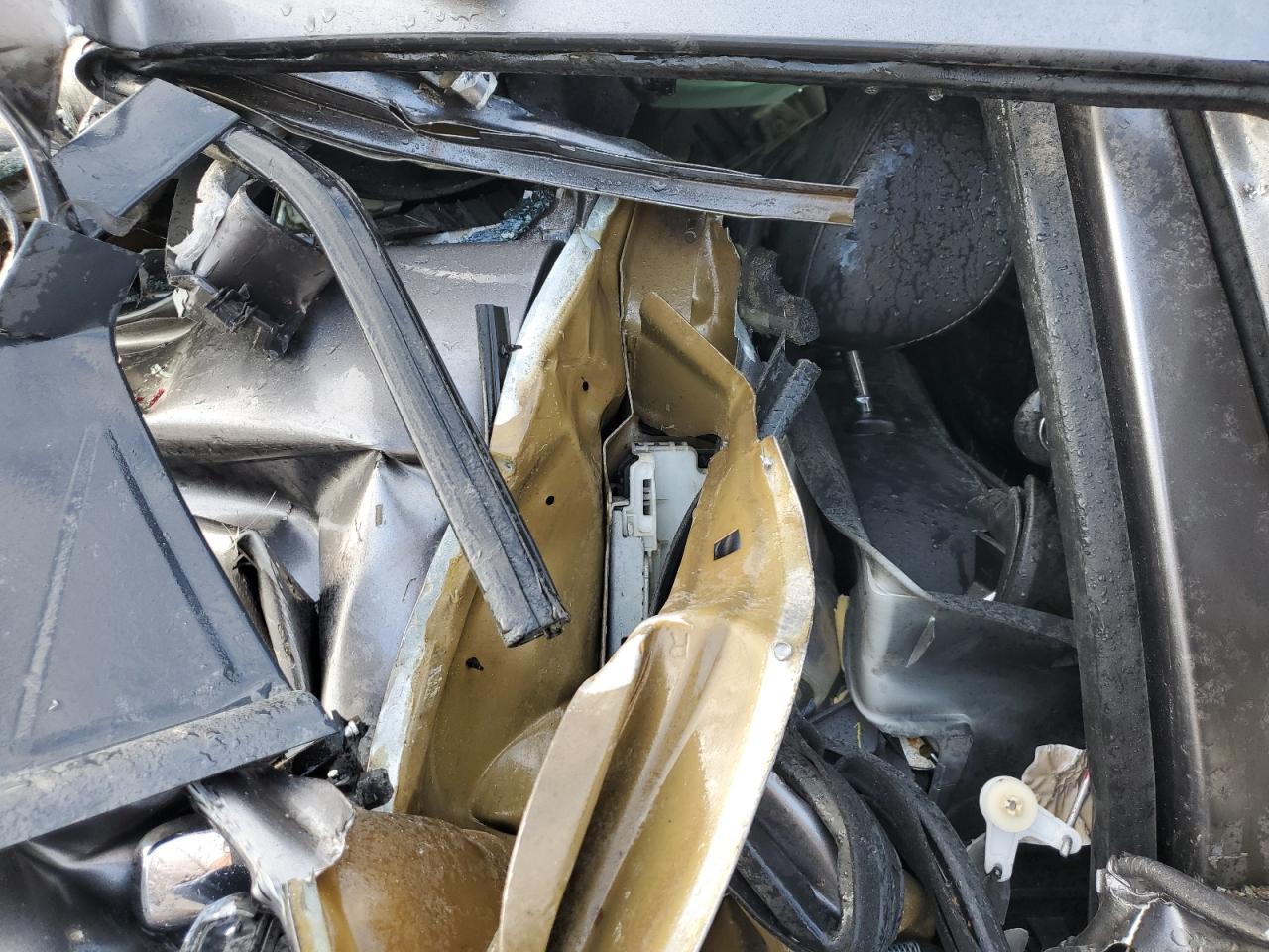 2010 Ford Focus Sel VIN: 1FAHP3HN0AW258927 Lot: 86155075