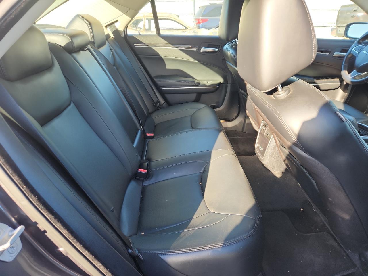 2015 Chrysler 300 Limited VIN: 2C3CCAAG8FH864468 Lot: 89454735