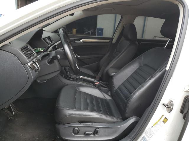  VOLKSWAGEN PASSAT 2017 Белы