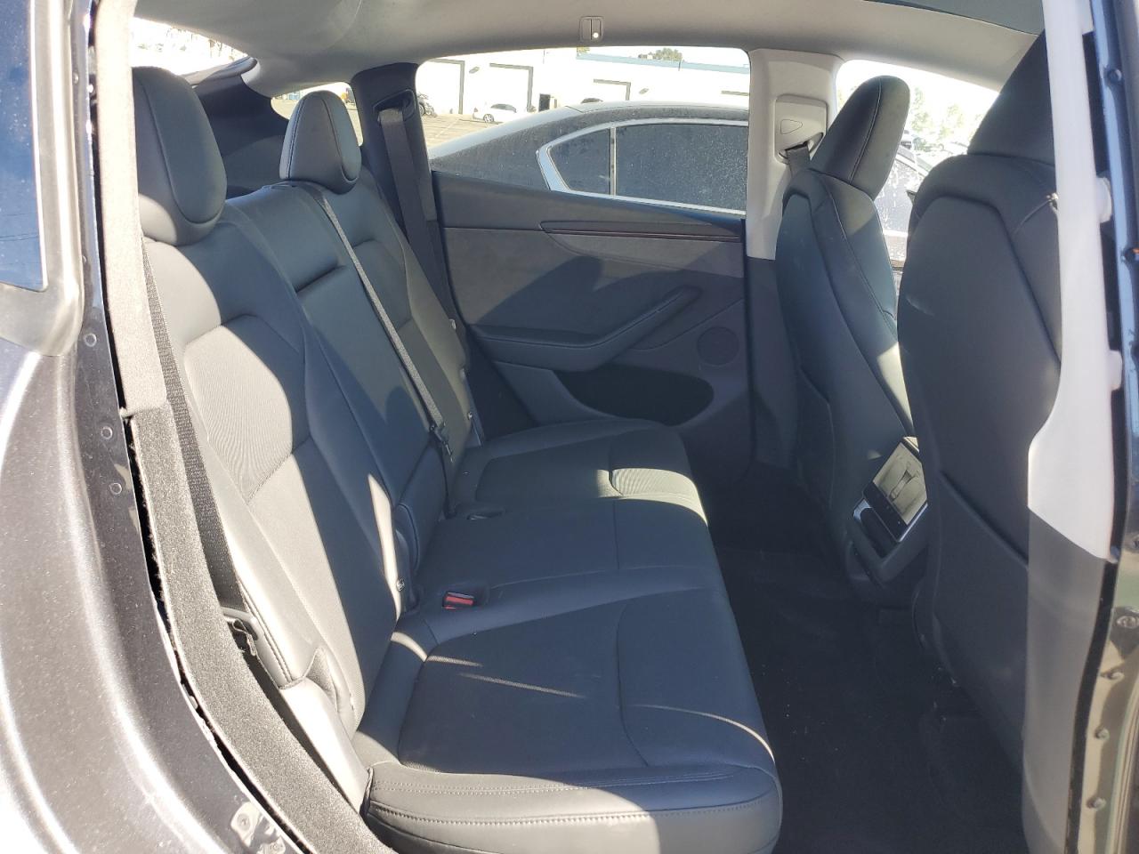2026 Tesla Model Y VIN: 7SAYGDED9TF383639 Lot: 85420305