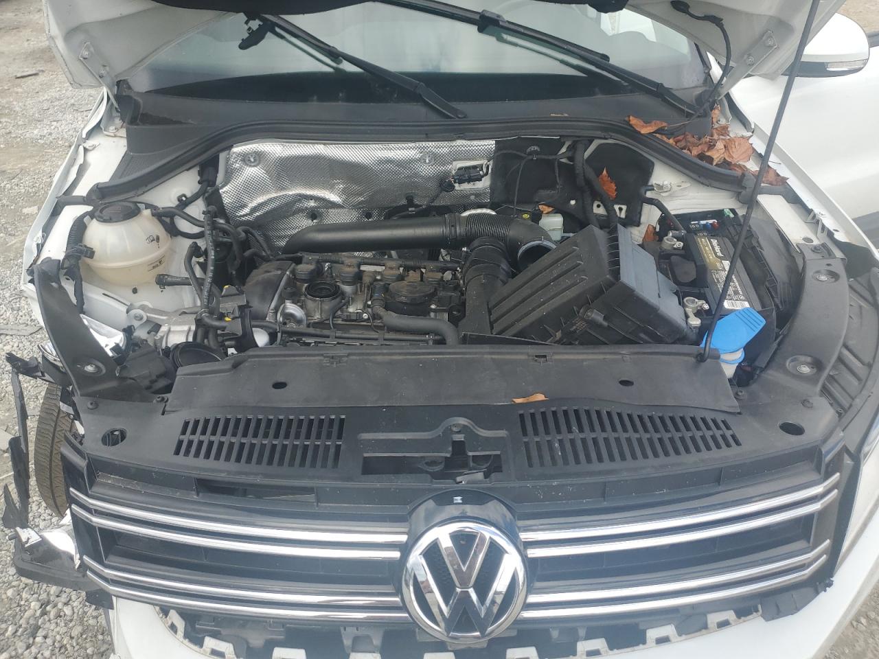 2018 Volkswagen Tiguan Limited VIN: WVGAV7AX0JK004514 Lot: 85355485