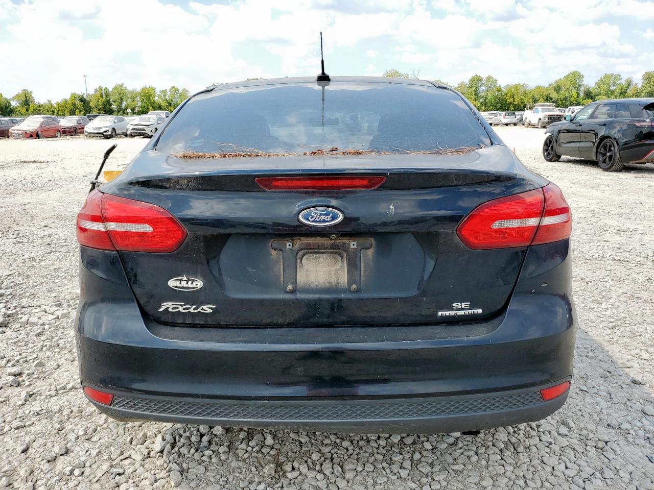 2016 Ford Focus Se VIN: 1FADP3F21GL225162 Lot: 84987305