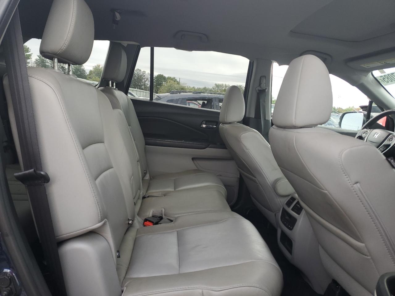 2017 Honda Pilot Exl VIN: 5FNYF6H52HB032708 Lot: 85647085