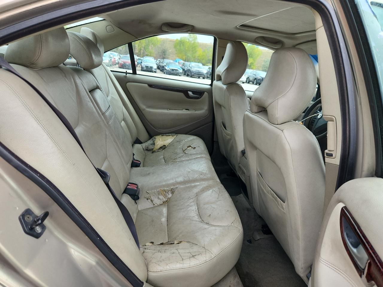 2004 Volvo S60 VIN: YV1RS61T442325574 Lot: 85568445