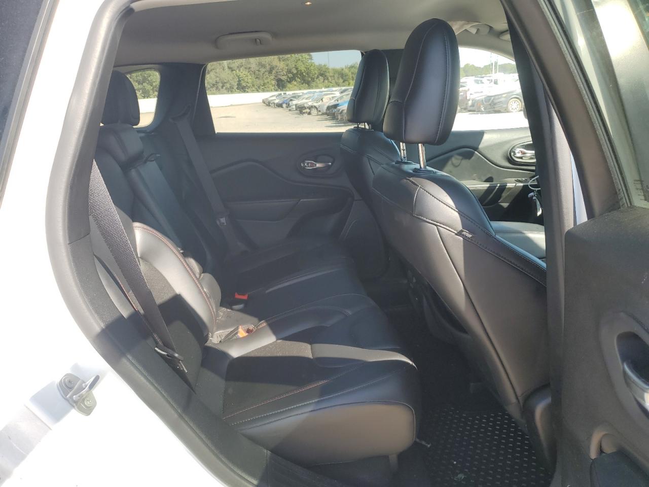 2020 Jeep Cherokee Trailhawk VIN: 1C4PJMBXXLD613253 Lot: 84059255