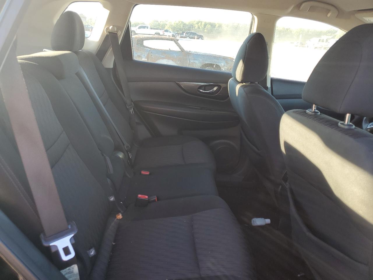 2017 Nissan Rogue S VIN: 5N1AT2MT4HC784071 Lot: 84382145