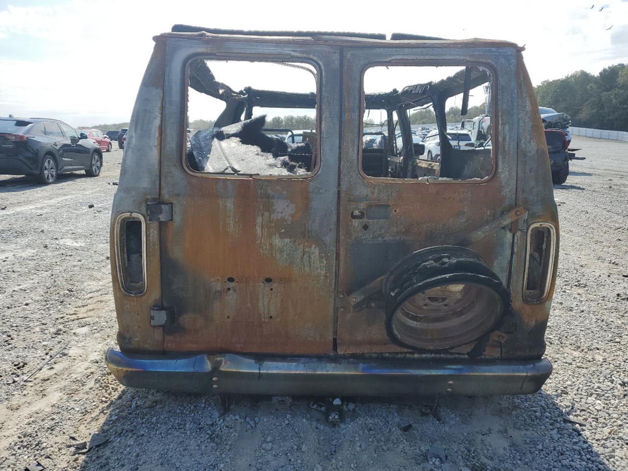 1990 Ford Econoline E150 Van VIN: 1FDEE14N3LHA55739 Lot: 90464045