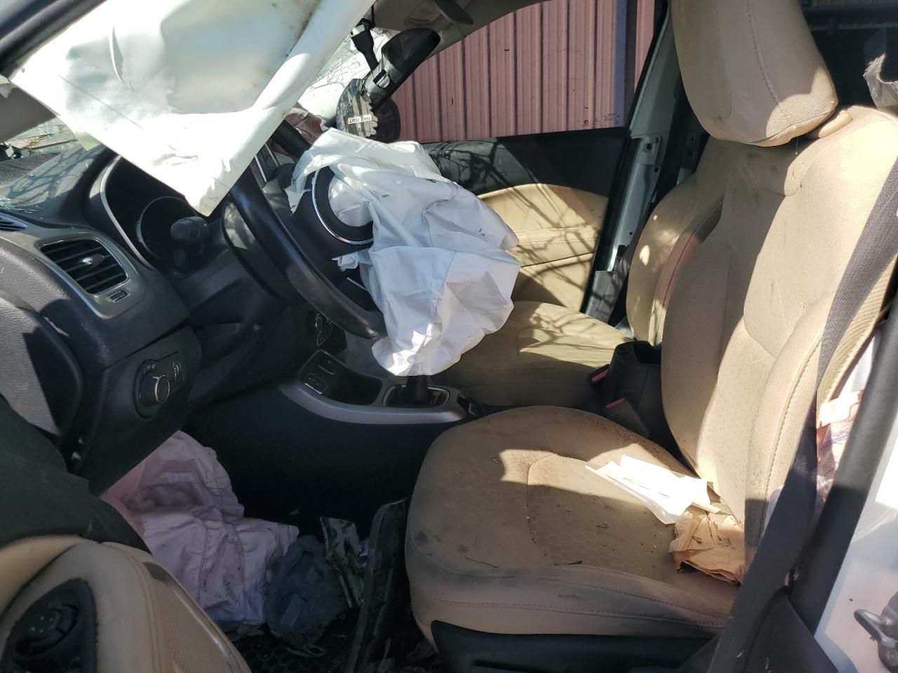 2018 Jeep Compass Sport VIN: 3C4NJCAB2JT148112 Lot: 82343285