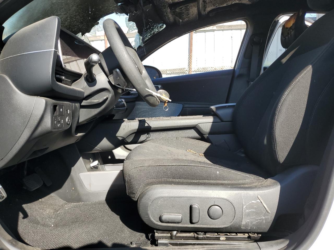2024 Hyundai Ioniq 6 Se Standard Range VIN: KMHM14AB1RA076870 Lot: 85745445