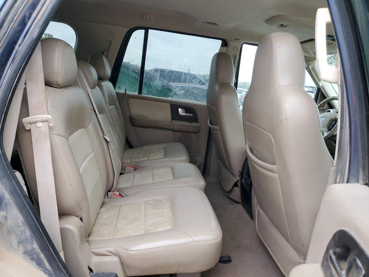 2004 Ford Expedition Eddie Bauer VIN: 1FMFU18L24LB38397 Lot: 87013815