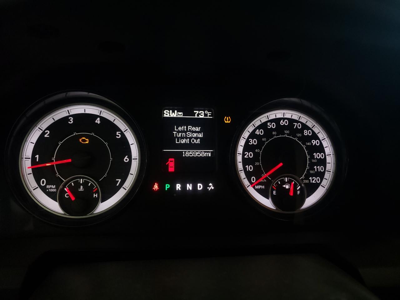 2017 Ram 1500 St VIN: 3C6RR7KT1HG747392 Lot: 82244935