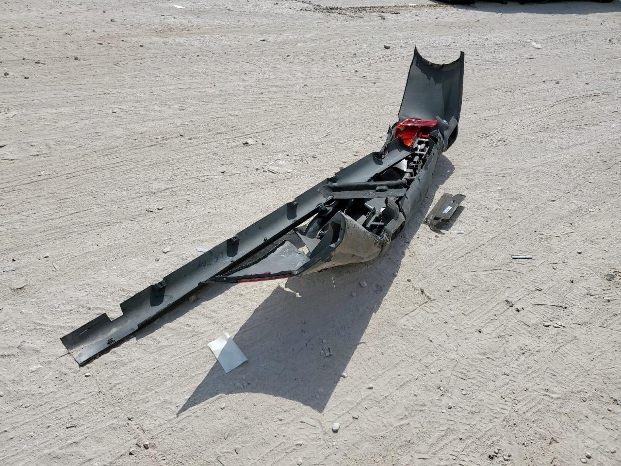 2015 Chrysler 300 Limited VIN: 2C3CCAAG9FH838039 Lot: 85265925