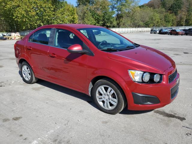 Sedans CHEVROLET SONIC 2016 Czerwony