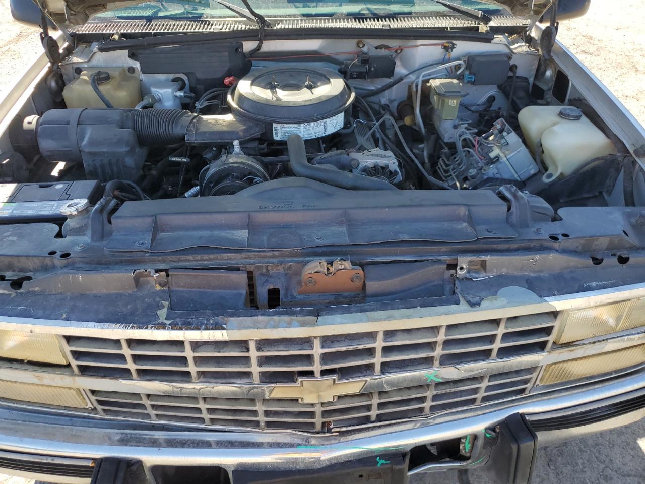 1993 Chevrolet Suburban K2500 VIN: 1GNGK26NXPJ409433 Lot: 85147185