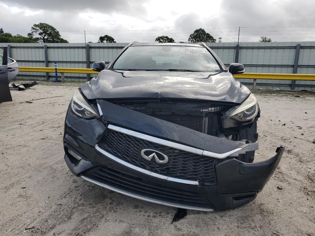 QX30 QX30