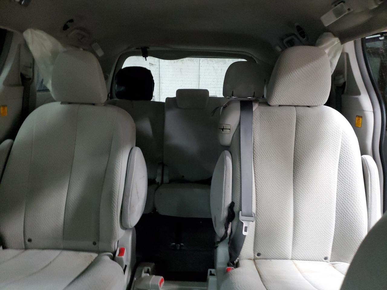 2012 Toyota Sienna Le VIN: 5TDKK3DC7CS184881 Lot: 82403905