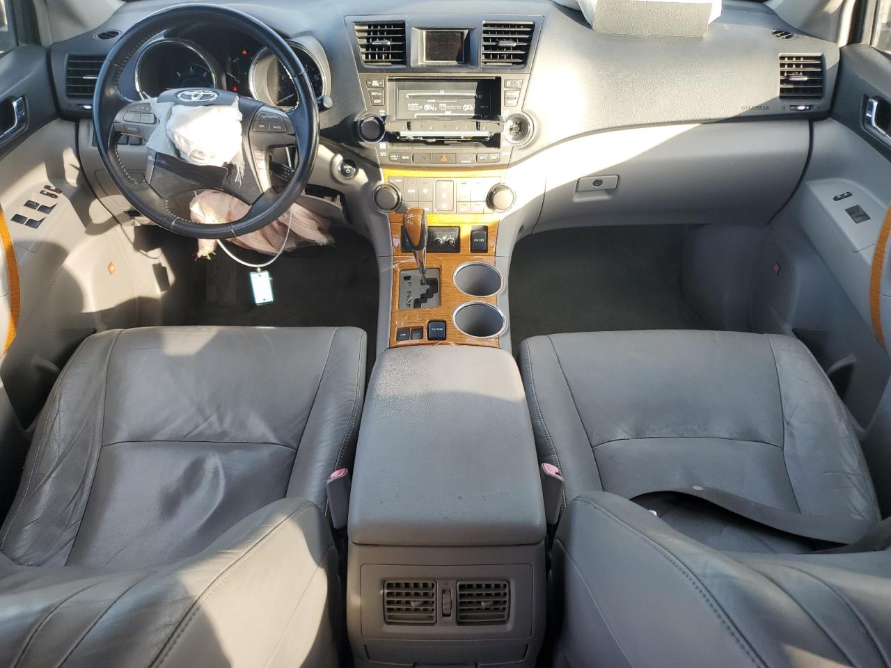 2008 Toyota Highlander Hybrid Limited VIN: JTEEW44A582006323 Lot: 85654205