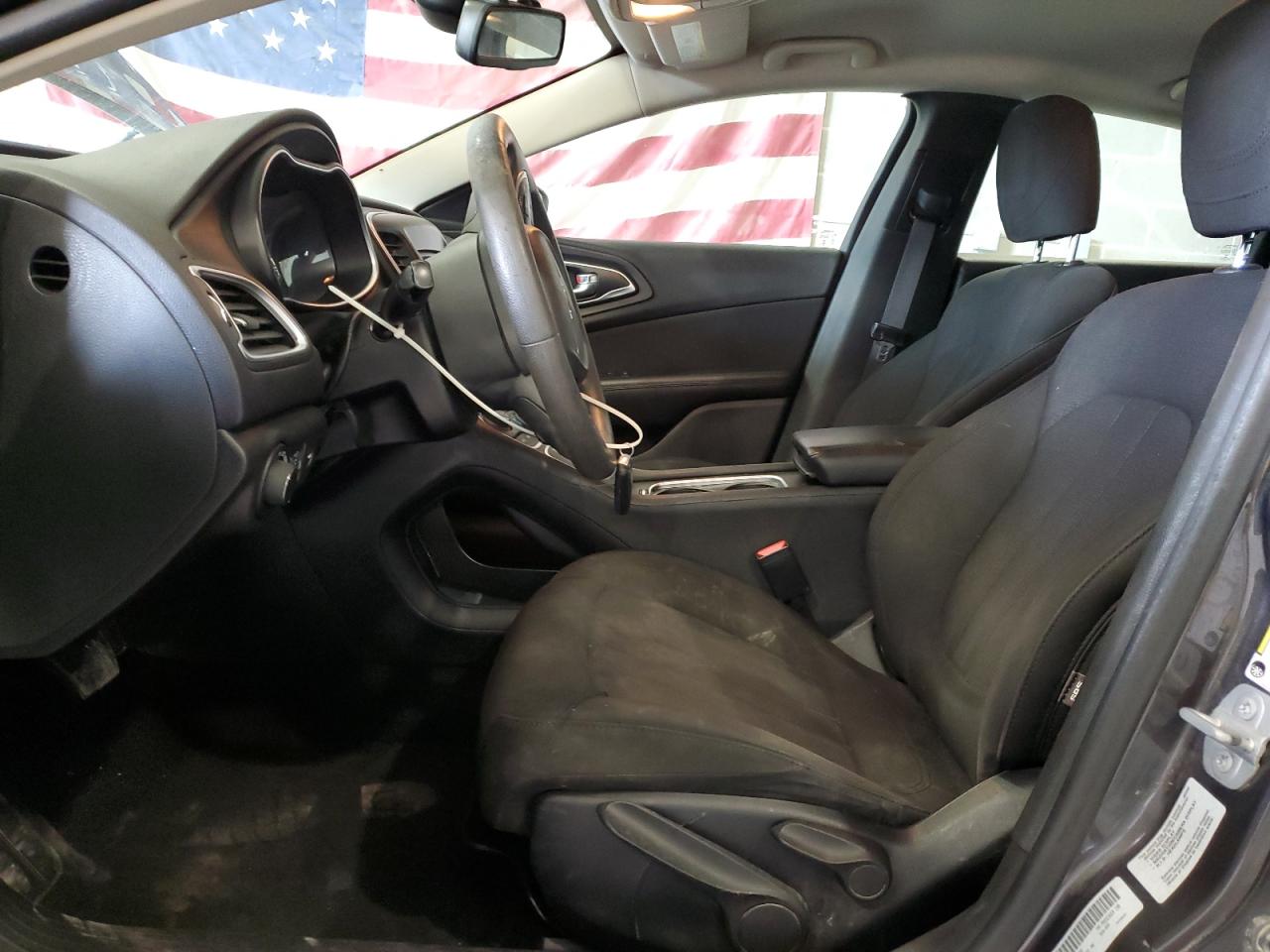 2016 Chrysler 200 Limited VIN: 1C3CCCAB9GN163902 Lot: 85882455