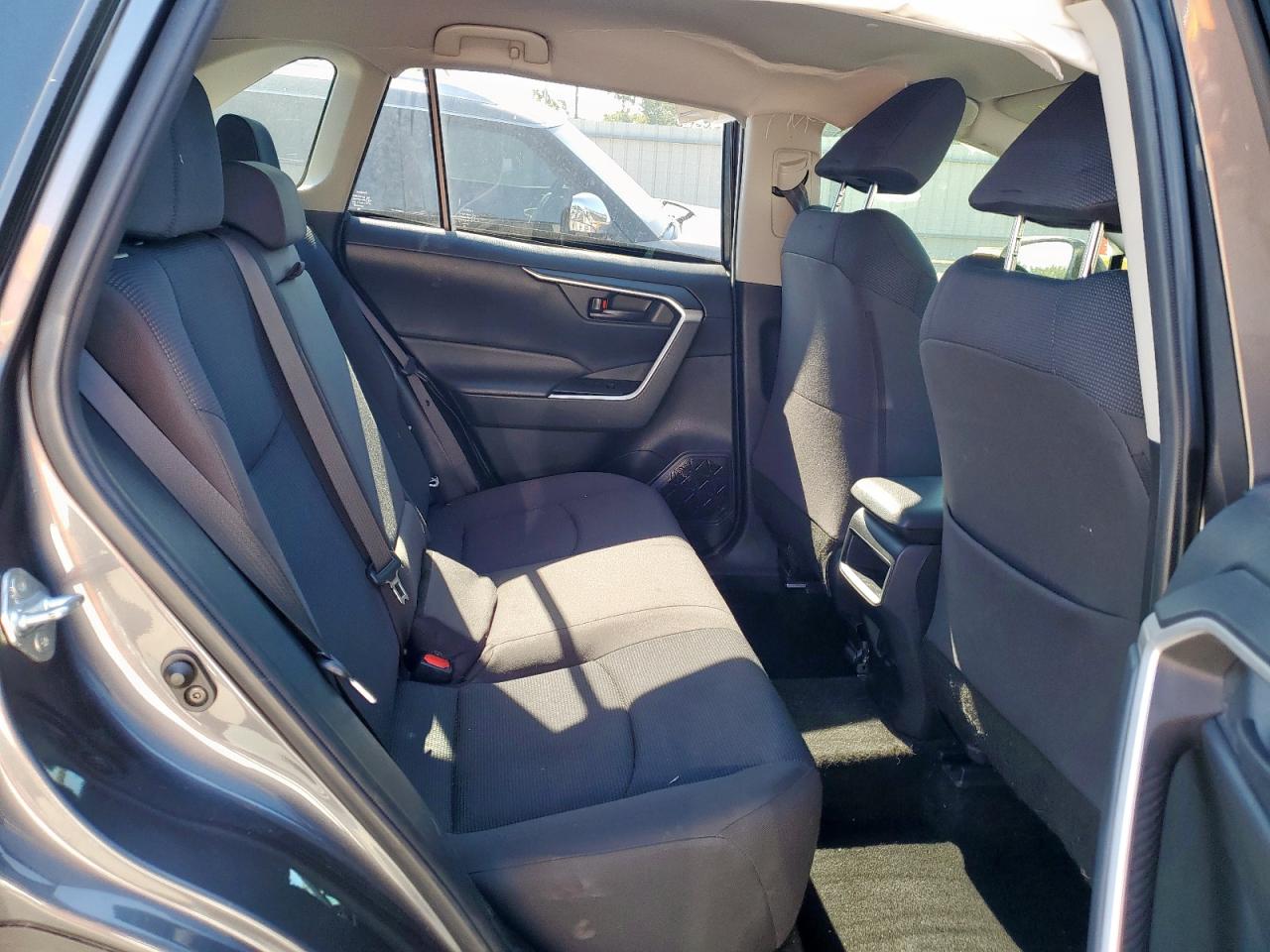 2019 Toyota Rav4 Le VIN: JTMH1RFV8KJ007430 Lot: 85542555