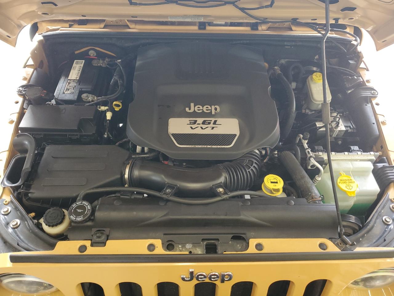 2013 Jeep Wrangler Unlimited Sport VIN: 1C4BJWDG5DL643710 Lot: 86104905