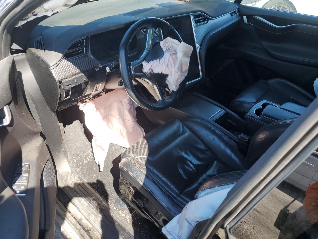 2016 Tesla Model X VIN: 5YJXCAE48GF000699 Lot: 86601935